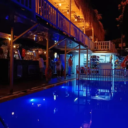 Otel Semt Luna