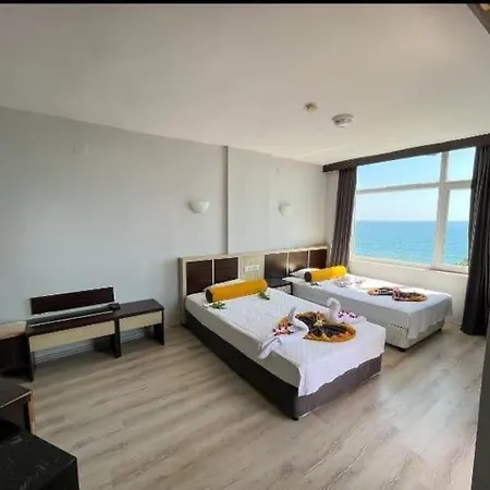 Semt Luna Hotel 2*